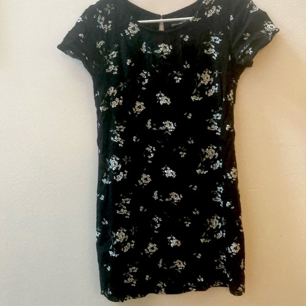 Size xs Abercrombie and Fitch black floral summer or work dress
